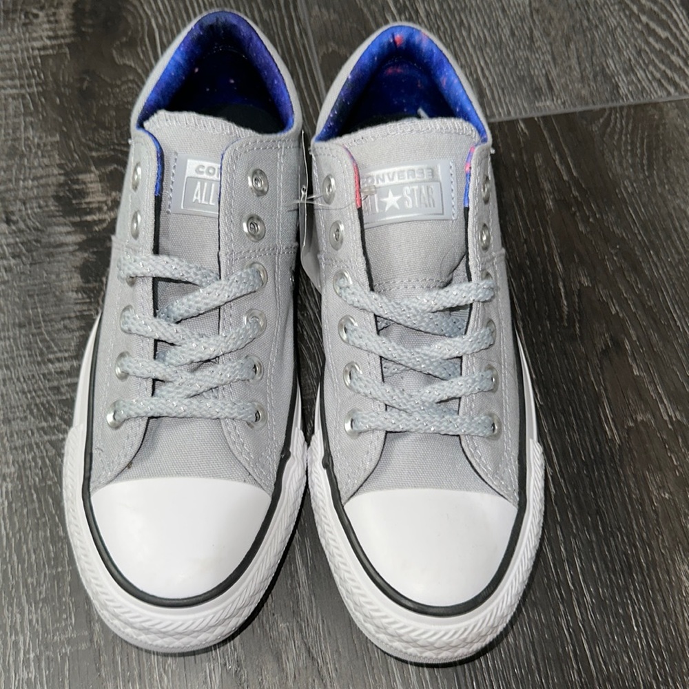 Grey converse